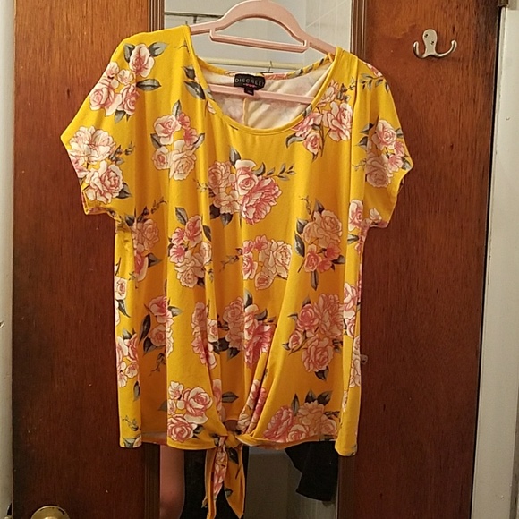 Tops - Cute shirt with tie at bottom.